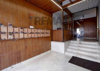 Ricezione / Lobby - Trilocale Via Abate Giacinto Gimma
 
148, Bari - foto 5