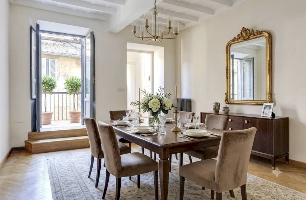 Sala da pranzo - Quadrilocale via Giulia, 183, Roma (zona Centro Storico) - foto 2
