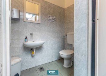 Bagno - Bar Tavola Calda - Fredda corso Camillo Benso di Cavour, Borgomanero - foto 11