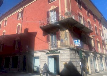 Facciata - Shop via Giovanni Battista Beccaria, 31/a, Mondovì - photo 2