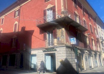 Facciata - Shop via Giovanni Battista Beccaria, 31/a, Mondovì - photo 15