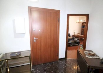 Ingresso - Quadrilocale via Taggia, Genova (zona Prà) - foto 2