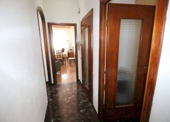 Corridoio - Quadrilocale via Taggia, Genova (zona Prà) - foto 11