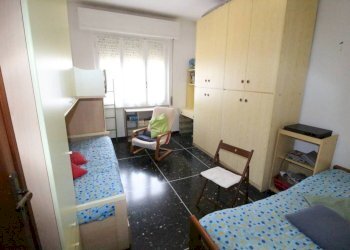 Camera da letto - Quadrilocale via Taggia, Genova (zona Prà) - foto 14