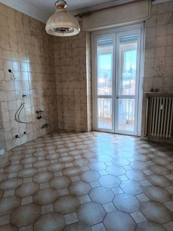 Cucina - Three-room apartment via Camillo Benso di Cavour, Alpignano - photo 2