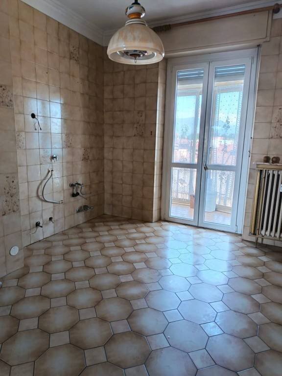 Cucina - Three-room apartment via Camillo Benso di Cavour, Alpignano - photo 3