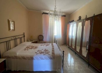 Camera da letto - Apartment via Rosolino Pilo, Carini - photo 19