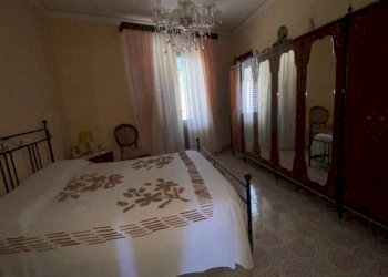 Camera da letto - Apartment via Rosolino Pilo, Carini - photo 22
