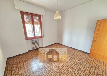 Camera da letto - Apartment via Vincenzo Bellini, Signa - photo 34