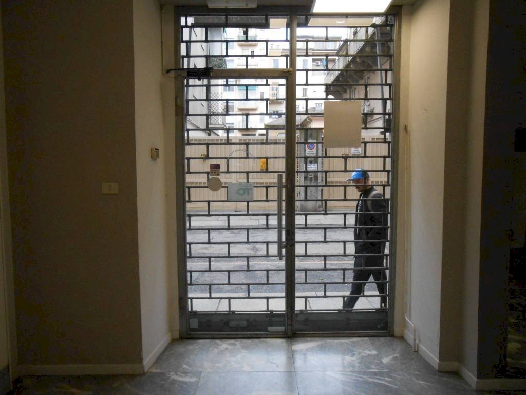 Interno palazzo - Shop via Alberto Nota, 1, Torino (neighborhood Centro) - photo 3
