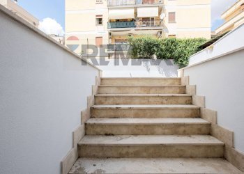 Scale - Trilocale Via Sassonegro
64, Roma - foto 32