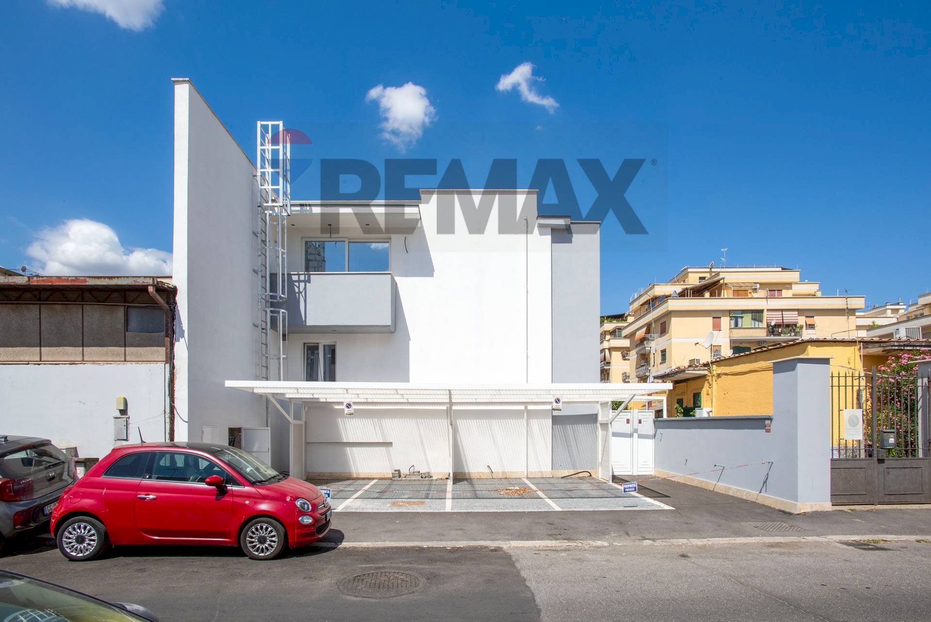 Edificio all\'aperto - Trilocale Via Sassonegro
 
64, Roma - foto 1
