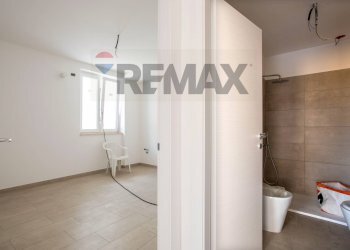 Bagno - Trilocale Via Sassonegro
64, Roma - foto 11