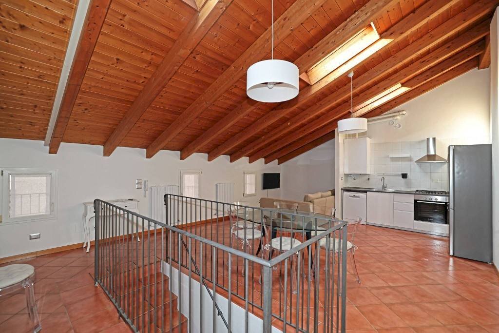 Salone - Attic via Capo di Lucca, Bologna (neighborhood Irnerio) - photo 1