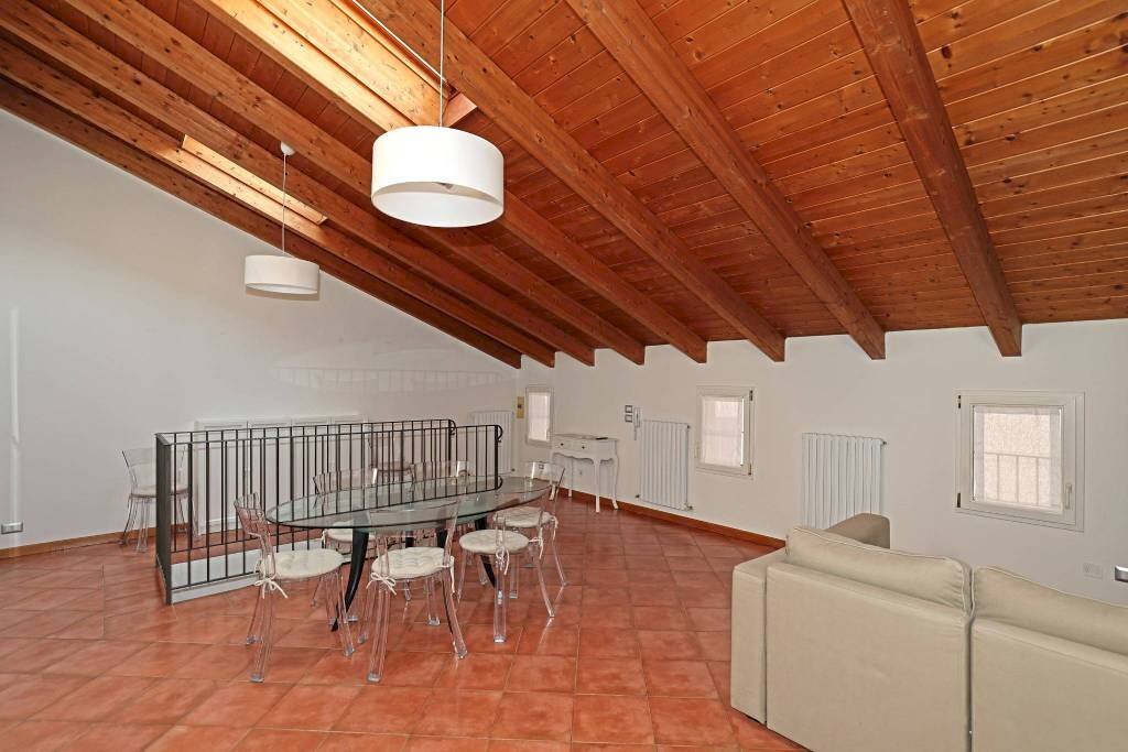 Salone - Attic via Capo di Lucca, Bologna (neighborhood Irnerio) - photo 3