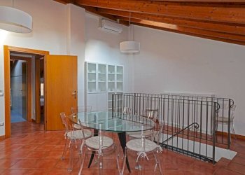 Salone - Attic via Capo di Lucca, Bologna (neighborhood Irnerio) - photo 6