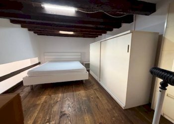 Camera da letto - Trilocale via Bartolomeo Carandini, Modena (zona Centro Storico) - foto 13