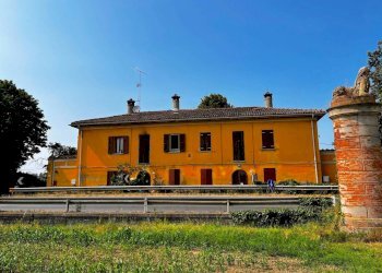 Facciata - Villa via Bruno Tosarelli, Castenaso - foto 1