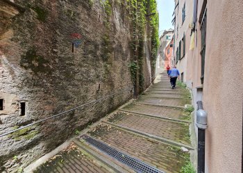 Edificio all\'aperto - Three-room apartment Salita San Bartolomeo Carmine
 
11, Genova - photo 25
