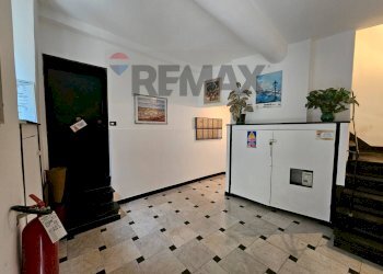 Hall / corridoio - Three-room apartment Salita San Bartolomeo Carmine
 
11, Genova - photo 26
