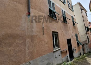 Edificio all\'aperto - Three-room apartment Salita San Bartolomeo Carmine
 
11, Genova - photo 36