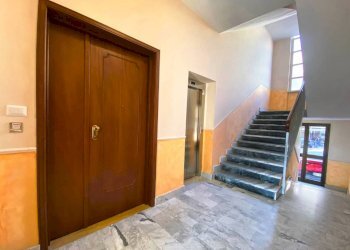 Interno palazzo - Bilocale via Monte Zovetto, 24, Cuneo (zona Centro) - foto 3