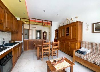 Soggiorno - Bilocale via Monte Zovetto, 24, Cuneo (zona Centro) - foto 4