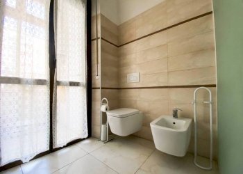 Bagno - Bilocale via Monte Zovetto, 24, Cuneo (zona Centro) - foto 7