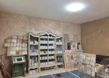 Stanza non arredata - Negozio via Silvio Pellico, 5, Pinerolo - foto 2