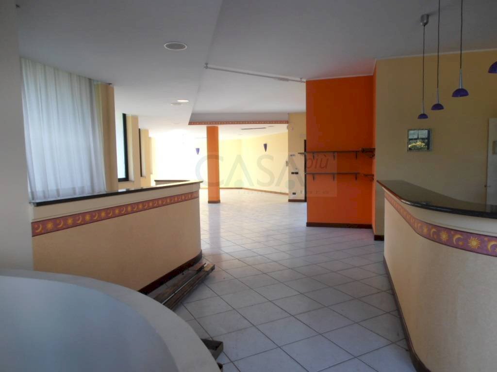 Foto 6 - Commercial Premises Grottammare, Grottammare - photo 3