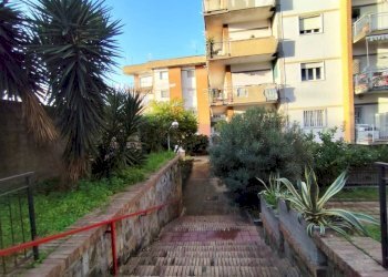 Cortile interno - Appartamento via Armando Diaz, 93, Portici - foto 4
