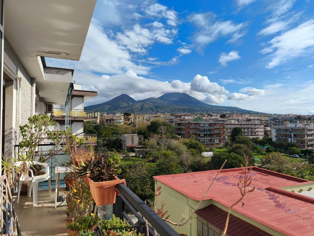 Vista - Quadrilocale via Zumbini, 18, Portici - foto 3