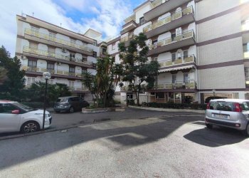 Cortile interno - Quadrilocale via Zumbini, 18, Portici - foto 26
