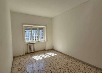 whatsapp image 2026-05-20 at 11.02.07 - Three-room apartment via Flavio Stilicone, Roma - photo 9