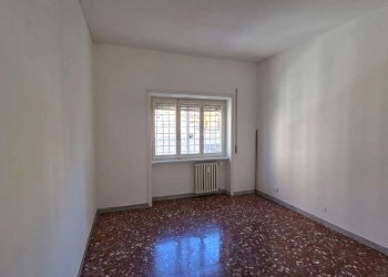 whatsapp image 2026-05-20 at 11.02.10 - Three-room apartment via Flavio Stilicone, Roma - photo 17