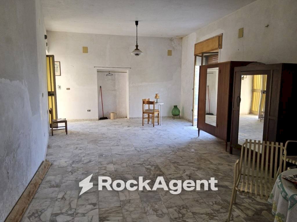 Cucina - Casa indipendente vico Mancini, Gioiosa Ionica - foto 1