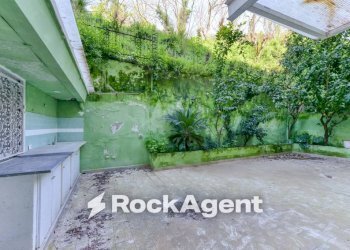 Cortile interno - Apartment via Francesco Petrarca, Napoli (neighborhood Posillipo) - photo 18