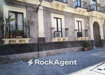 Facciata - One-room apartment via Teatro Massimo, 58, Catania - photo 4