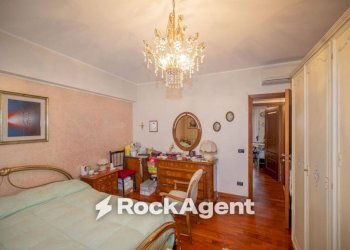 Camera da letto - Apartment viale Italia, 2, Messina - photo 27