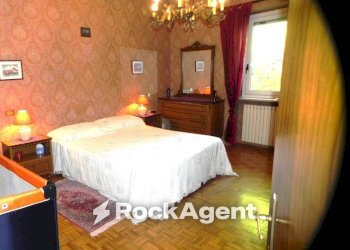 Camera da letto - Casa indipendente via Forchiusa Est, 114, Serra San Quirico - foto 15