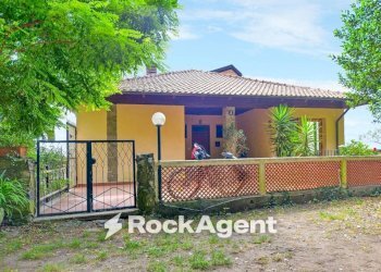 Facciata - Three-room apartment via del Poggio, 10, Varazze - photo 1