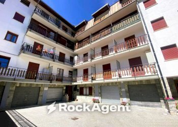 Facciata - Two-room apartment via Einaudi, 15, Bardonecchia - photo 3