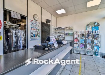 Interno non residenziale - Negozio via Amilcare Ponchielli, 23, Bologna (zona Savena) - foto 3