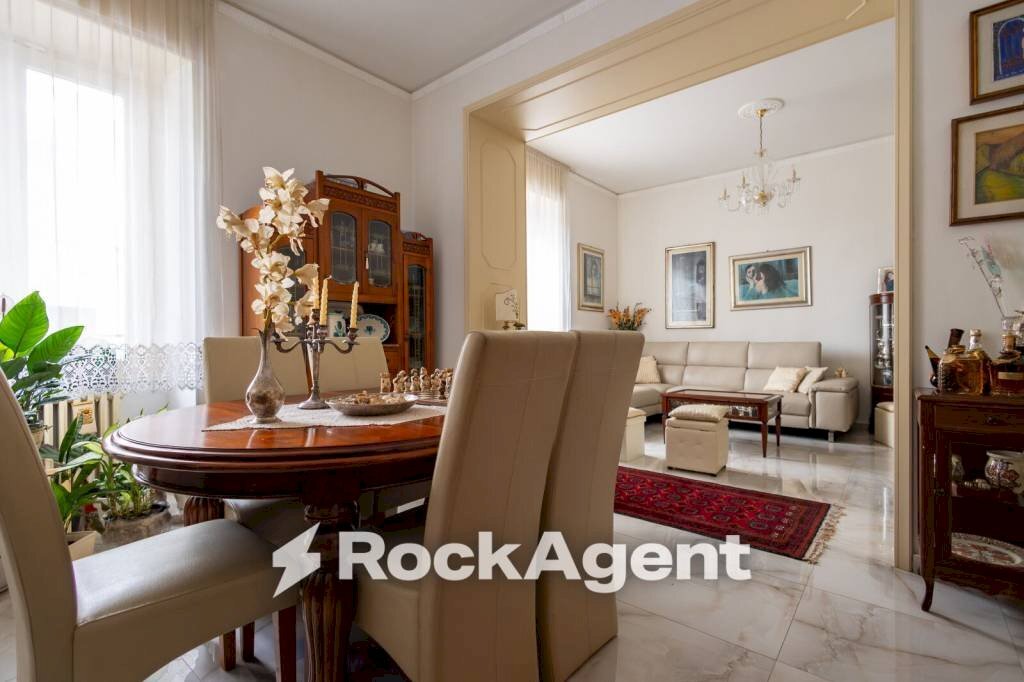 Salone - Four-room apartment via Aldo Barbaro, 30, Catanzaro - photo 1