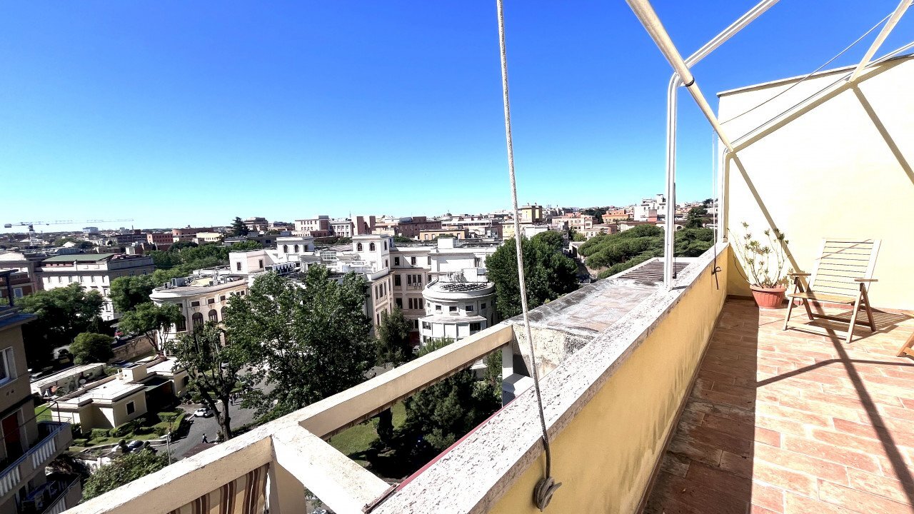 Three-room apartment Via Michelangelo Poggioli, Roma - photo 2