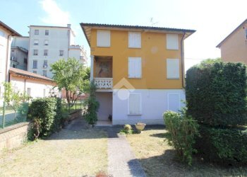 Villa Via guido da bagnolo, Bagnolo in Piano - photo 1