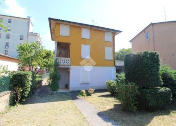 Villa Via guido da bagnolo, Bagnolo in Piano - photo 3