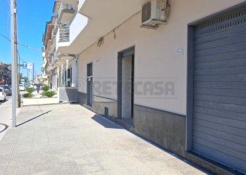 1 - Locale Commerciale Viale Fratelli Kennedy, Marcianise - foto 1