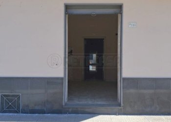 WhatsApp Image 2026-05-20 at 11.30.36 (2) - Locale Commerciale Viale Fratelli Kennedy, Marcianise - foto 10