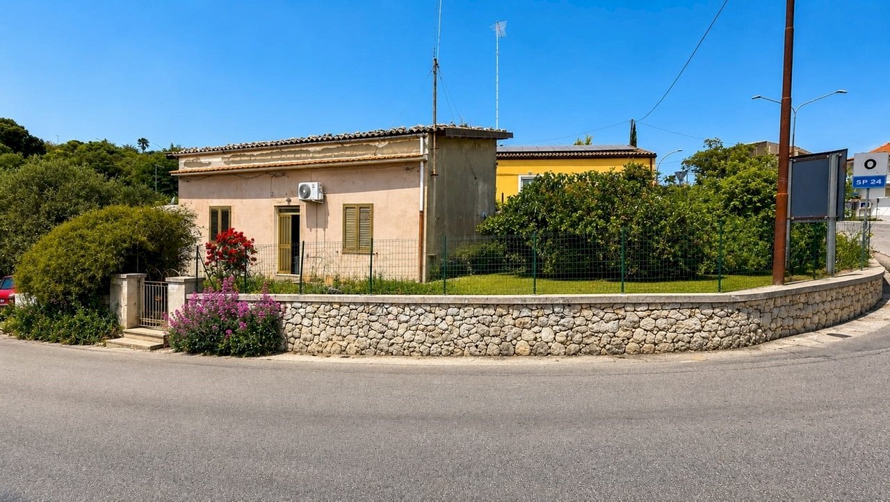 WhatsApp Image 2026-05-18 at 10.33.11 - Villa Via Primosole 150, Palazzolo Acreide - photo 1